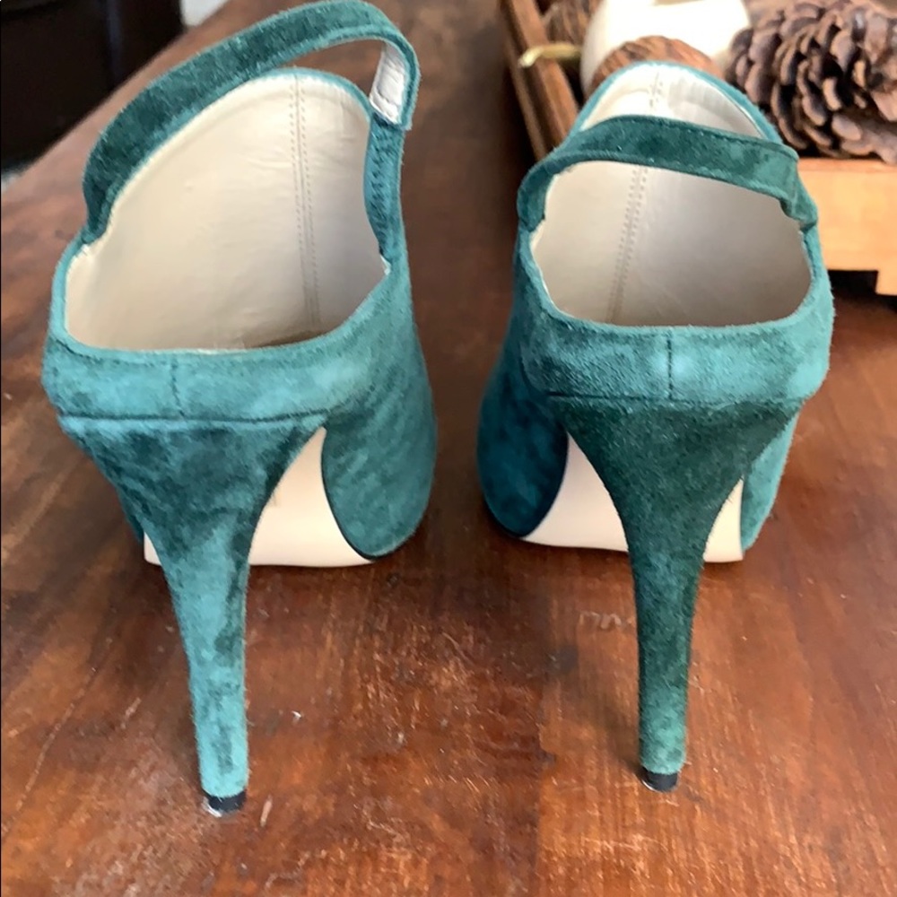 WHBM Suede Hunter Green Heels - Picture 2 of 5